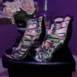 BAR lll ELLIE Open Toe Canvas Heel, Black Floral